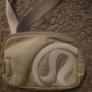Luluenon Belt Bag